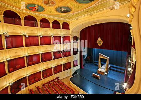 Der Apollo städtischen Theater von Syros, Ermoupolis ("Hermoupolis") Stadt, Insel Syros, Cyclades, Ägäis, Griechenland. Stockfoto