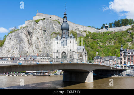 Stadtbild von Dinant am Fluss Maas, Belgien Stockfoto