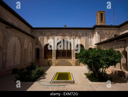 Innenhof des historischen Haus Tabatabei, Provinz Isfahan, Kaschan, Iran Stockfoto