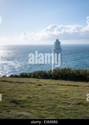 Trevose Head Leuchtturm an der Nordküste von Cornwall in der Sommersonne. Stockfoto