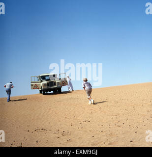 Ein Wüstenausflug in Schardscha, Vereinigte Arabische Emirate 1970er Jahre. Eine Wüstensafari in Sharjah, Vereinigte Arabische Emirate der 1970er Jahre. Stockfoto