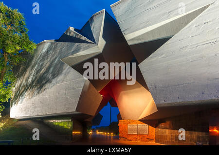 Eingang zur Festung Brest in der Nacht, Weißrussland Stockfoto