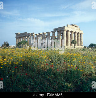 Der Heratempel der Archäologischen Fundstätte Selinunt Auf Sizilien, Italien 1970er Jahre. Der Tempel der Hera von der archäologischen Stätte Selinunt von Sizilien, Italien der 1970er Jahre. Stockfoto