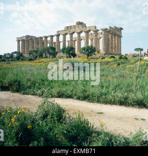 Der Heratempel der Archäologischen Fundstätte Selinunt Auf Sizilien, Italien 1970er Jahre. Der Tempel der Hera von der archäologischen Stätte Selinunt von Sizilien, Italien der 1970er Jahre. Stockfoto