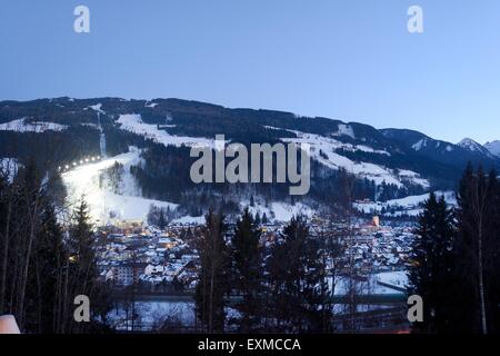 Fantastischer Aussicht auf Schladming und die Planai Ski läuft, Steiermark, Österreich, Alpen, Skifahren Stockfoto