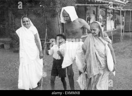 Mahatma Gandhi und Kasturba Gandhi Sevagram Ashram Indien 1942 Stockfoto