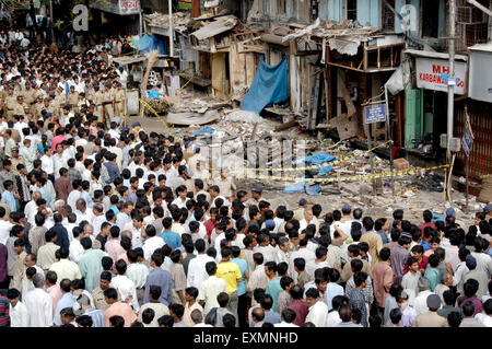 Menschen Sie Schrecken Bombe Explosion Explosion Website Menge Zaveri Bazaar Kalbadevi Bombay Mumbai Maharashtra Indien Stockfoto