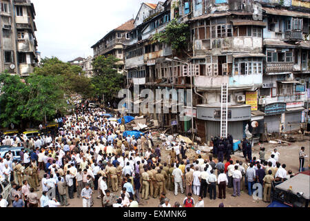 Polizei drängen Terror Bombe Explosion Website Zaveri Bazaar Kalbadevi Bombay Mumbai Maharashtra Indien Stockfoto