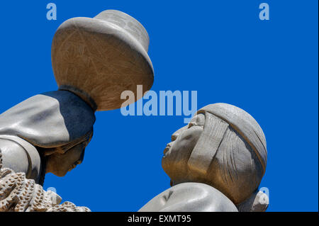 Statuen in der Sky City Cultural Center und Haak'u Museum. Acoma Pueblo. Cibola County, New Mexico. USA Stockfoto