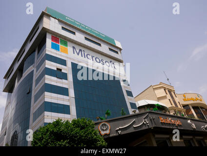 Ein Bürogebäude von Microsoft, Shemiranat County, Teheran, Iran besetzt Stockfoto