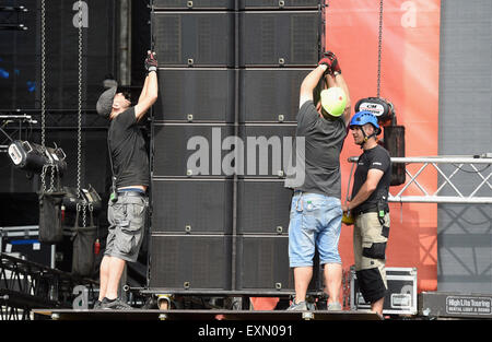 Ostrava, Tschechische Republik. 15. Juli 2015. Vorbereitung für die morgigen Beginn des Music Festival Colours of Ostrava in Ostrava, Tschechische Republik, 15. Juli 2015. Bildnachweis: Jaroslav Ozana/CTK Foto/Alamy Live-Nachrichten Stockfoto