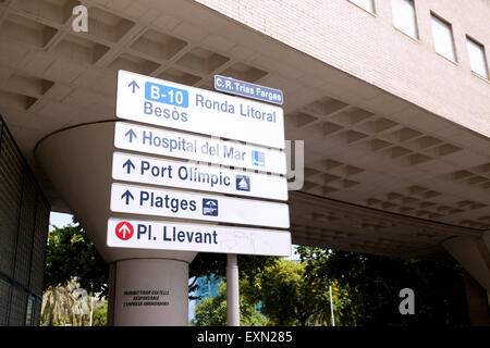 Barcelona Straße Zeichen, Port Olimpic, Barcelona, Spanien, Europa Stockfoto