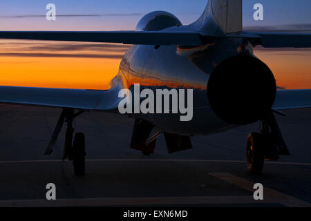 Lockheed t-33 Shootingstar bei Sonnenuntergang. Stockfoto