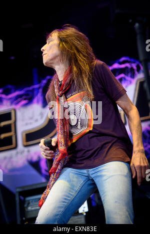 Toronto, Ontario, Kanada. 14. Juli 2015. US-amerikanische Hard-Rock-Band Tesla eröffnet die Nacht auf Satge vor Def Leppard ausverkaufter Show im Molson Canadian Amphitheatre in Toronto. Bandmitglieder: JEFF KEITH, FRANK HANNON, BRIAN Weizen, TROY LUCCKETTA, DAVE RUDE Credit: Igor Vidyashev/ZUMA Draht/Alamy Live News Stockfoto