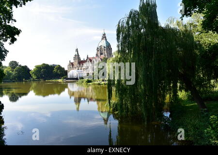 Open-Air-Oper im See des neuen Rathauses Hannover. Stockfoto