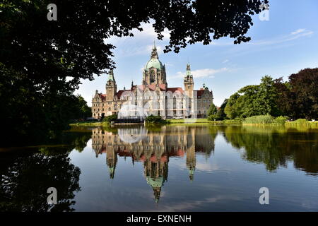 Open-Air-Oper im See des neuen Rathauses Hannover. Stockfoto