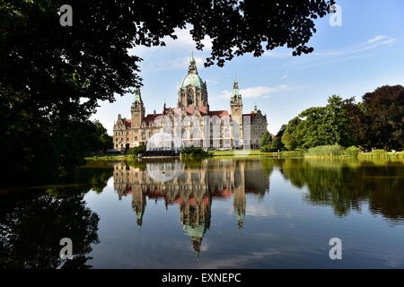 Open-Air-Oper im See des neuen Rathauses Hannover. Stockfoto