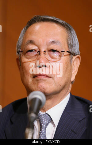 Ichiro Kono, 16. Juli 2015: Japan Sports Council (JSC) Präsident Ichiro Kono nimmt an einer Pressekonferenz über die Tokio 2020 Olympischen Nationalstadion Design in Tokio, Japan, am 16. Juli 2015. © Yohei Osada/AFLO SPORT/Alamy Live-Nachrichten Stockfoto