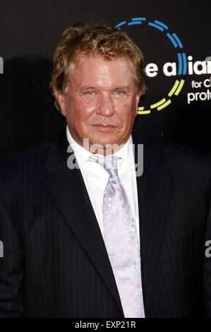 Tom Berenger bei der Los-Angeles-Premiere von "Inception" am 13. Juli 2010 in der Graumans Chinese Theatre in Hollywood statt. Stockfoto