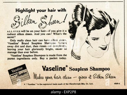 1950er Jahre Werbung ca. 1951 Magazin Anzeige für VASELINE Soapless Shampoo Stockfoto