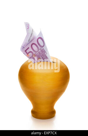 500 Euro in eine goldene Spardose. Stockfoto