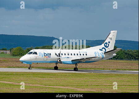 Loganair FlyBe Saab 340 b (G-LGNG) in Inverness Flughafen ankommen.   SCO 9954. Stockfoto