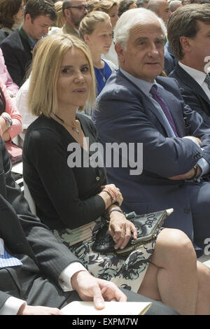 Cayetano Martinez de Irujo und Eugenia Martinez de Irujo besuchen die Stadt Madrid Awards Featuring: Eugenia Martinez de Irujo wo: Madrid, Spanien: 15. Mai 2015 Stockfoto