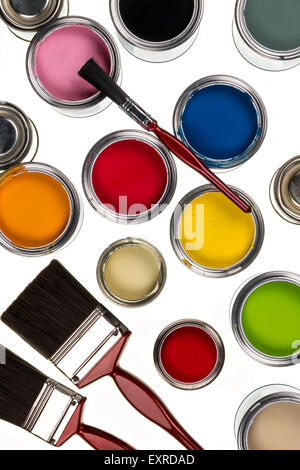 Auswahl an Farben und Pinsel Stockfoto