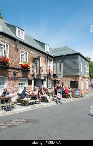 Die Schiffbauer Arms Pub, ein traditioneller Gasthof in Padstow Cornwall UK Stockfoto