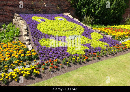 Kermit der Frosch Bett Blumen am Roundhay Park, Leeds, Yorkshire Stockfoto