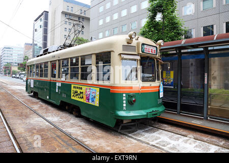 Straßenbahn in Hiroshima, Japan Stockfoto