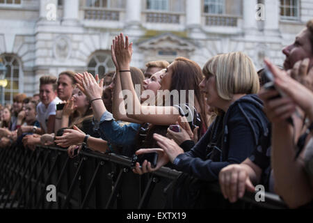 London, UK 16. Juli 2015. James Bay, Sommerserie, Somerset House. © Robert Stainforth/Alamy Stockfoto