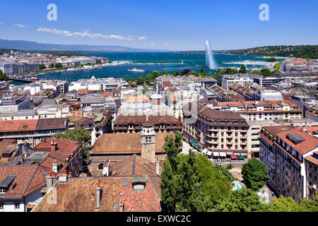 Blick auf die Stadt Genf mit dem Genfer See und dem Jet d &#39; Eau, Kanton Genf, Schweiz Stockfoto