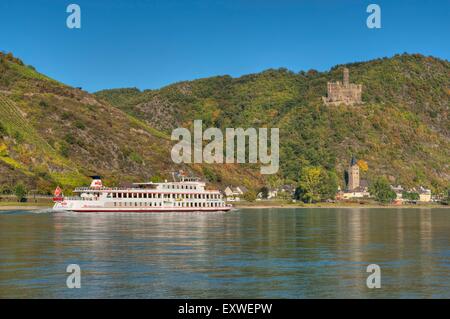 Am Rhein mit Burg Maus, Rheinland-Pfalz, Deutschland Stockfoto