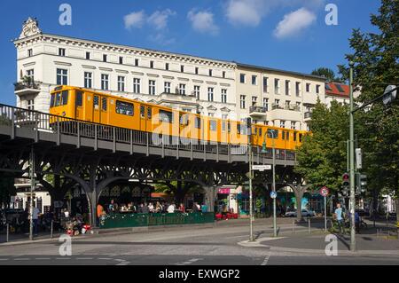 Hochbahn auf Oberbaumbruecke, Schlesisiches Tor, Berlin, Deutschland, Europa Stockfoto