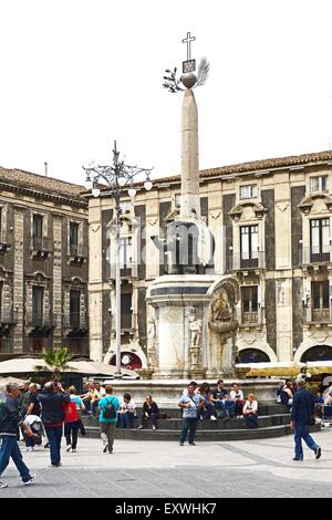 Palazzo Municipale und Elefant Brunnen, Sizilien, Italien, Europa Stockfoto