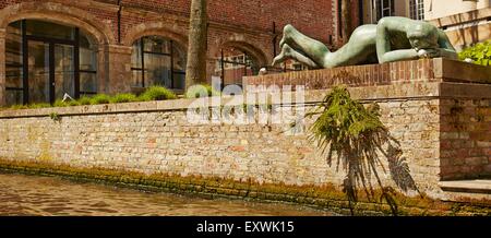 Statue am Kanal in Brügge, Belgien Stockfoto