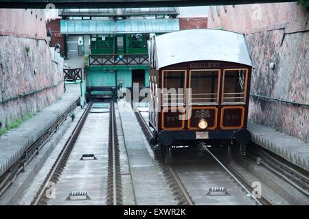 Budapest Standseilbahn Budavari Siklo in Castle Hill, Budapest, Ungarn Stockfoto