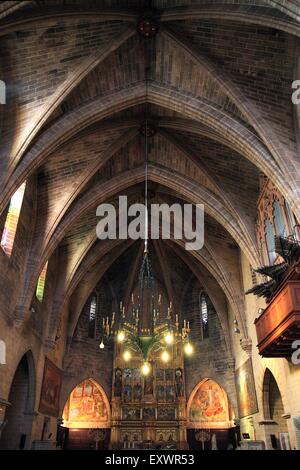 Innenraum der Kirche Sant Jaume in Alcudia, Mallorca, Spanien Stockfoto