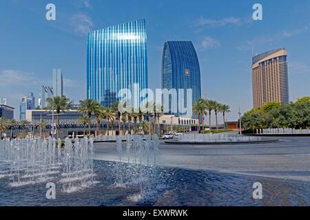 Burj Khalifa Lake und Wolkenkratzern, Dubai Stockfoto