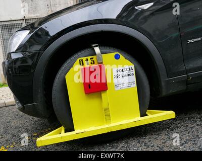 Rad-Klemme auf ein Rad, Lissabon, Portugal, Europa Stockfoto