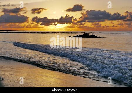 Sonnenuntergang an der Playa de Matagorda, Lanzarote, Kanaren, Spanien, Europa Stockfoto