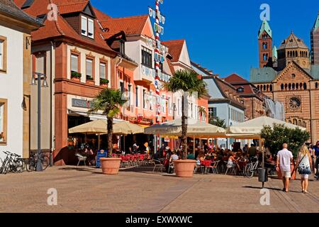 Maximilianstraße und Speyerer Dom, Speyer, Rheinland-Pfalz, Deutschland, Europa Stockfoto