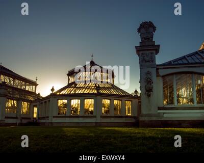 Gemäßigten Haus, Royal Botanic Gardens, London Borough of Richmond upon Thames, London, England, Großbritannien, Europa Stockfoto