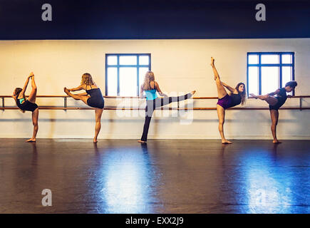 Tänzer im Tanzstudio Stockfoto