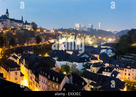 Neumünster Abbey und St. Michael Kirche Stockfoto