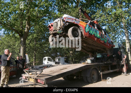 alte Autos in den Gruben bei einem Stock-Car Rennen Banger Rennen Rennen Rennen demo Abriss Zerstörung Derbys Derby Schrott Junk-e-Mot unterzogen Stockfoto