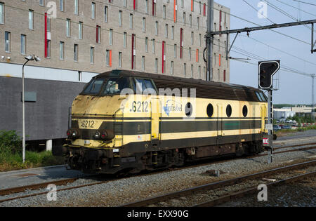 Diesel-elektrische Lokomotive Brügge Bahnhof Belgien Stockfoto