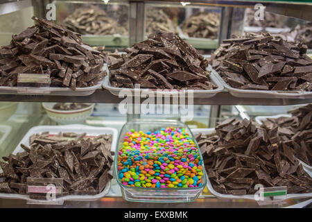 Kakaopulver Berg, Schokolade Bars, Stockfoto