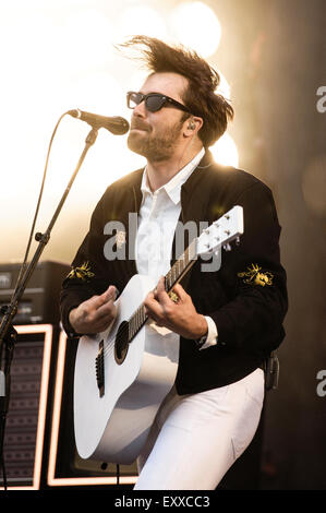 Die Impfstoffe spielt Glastonbury Festival würdig Farm am 26.06.2015 im würdig Farm, Glastonbury.  Personen im Bild: Justin Hayward-Young. Bild von Julie Edwards Stockfoto